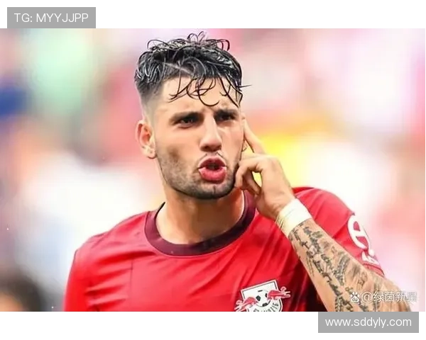 索博斯洛伊以7000万欧元加盟利物浦 解约条款触发完成转会